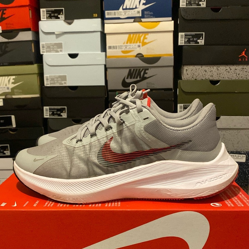 Nike Air Zoom Winflo size 9.5 mens